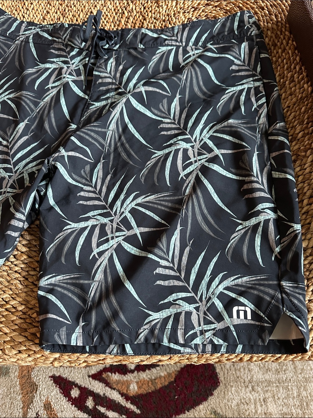 Travis Mathew size 40 Men's Navy Palm-Print Swim Shorts - Leaf